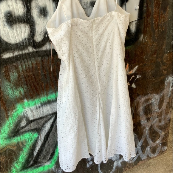 NWT Sandra Darren Women's Fit Flare Dress White Lace Sleeveless Halter Dress OBO - Picture 5 of 12